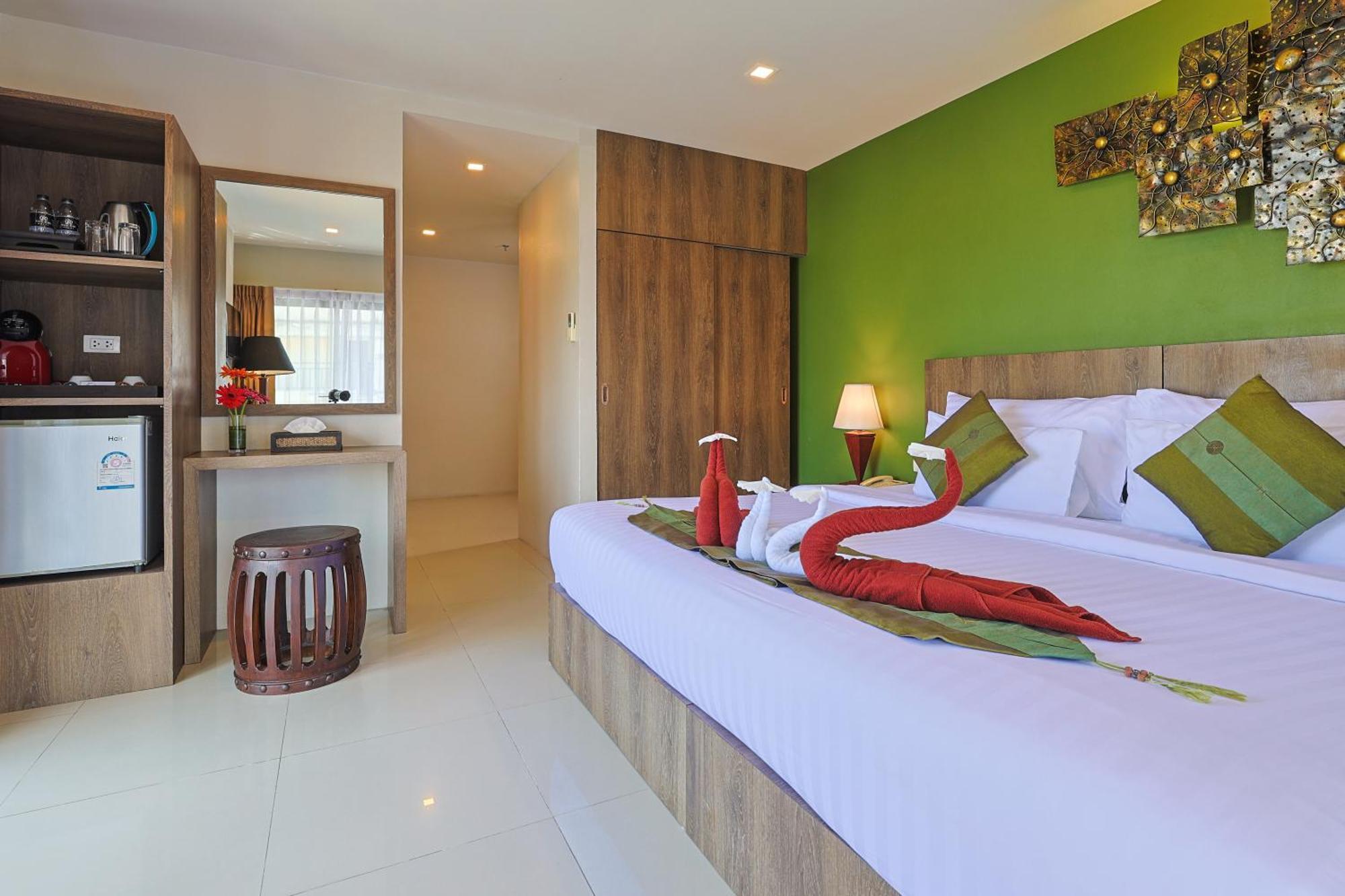 The Gig Hotel Patong Номер фото