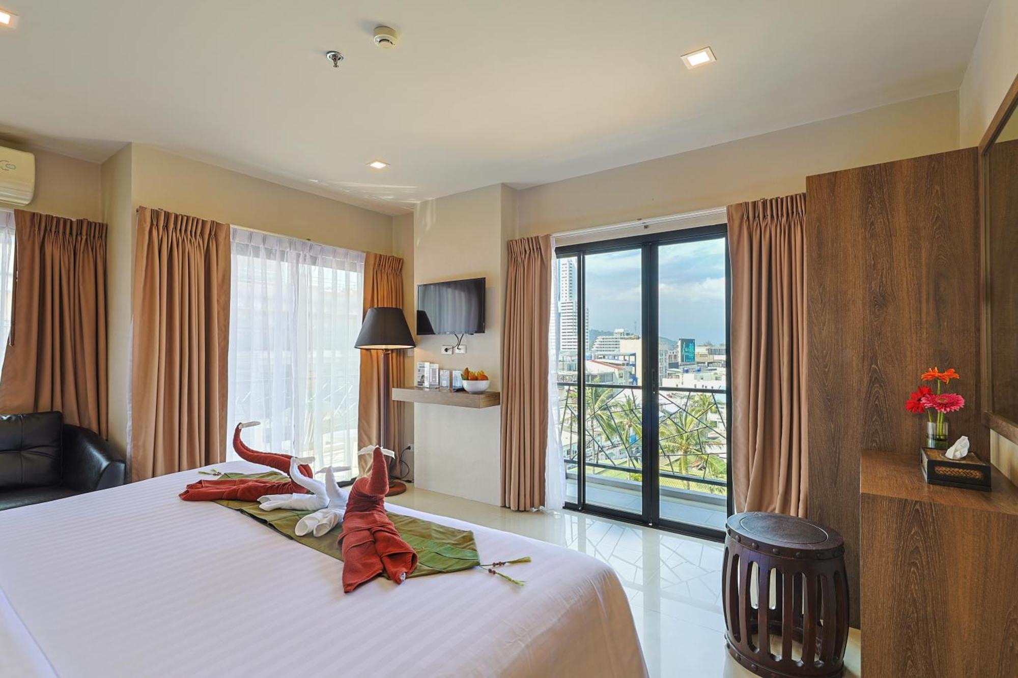 The Gig Hotel Patong Номер фото